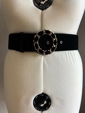 Black Velvet Belt with Gold Chain-Link Buckle